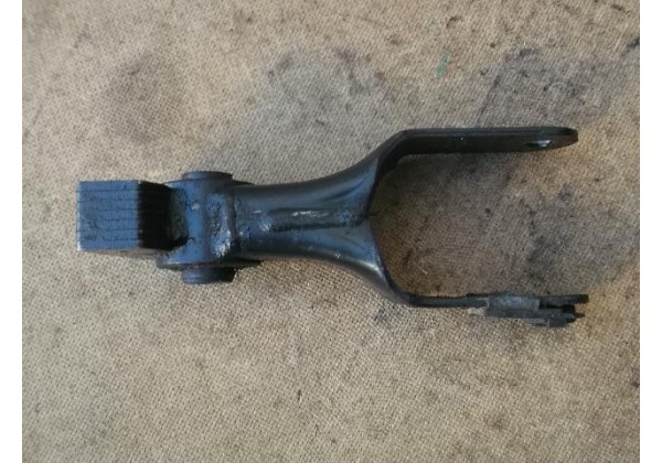 кронштейн двигуна задній Peugeot, Citroen, 180650